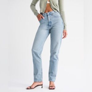 Abercrombie & Fitch Curve Love Ultra High Rise 90s Straight Jeans